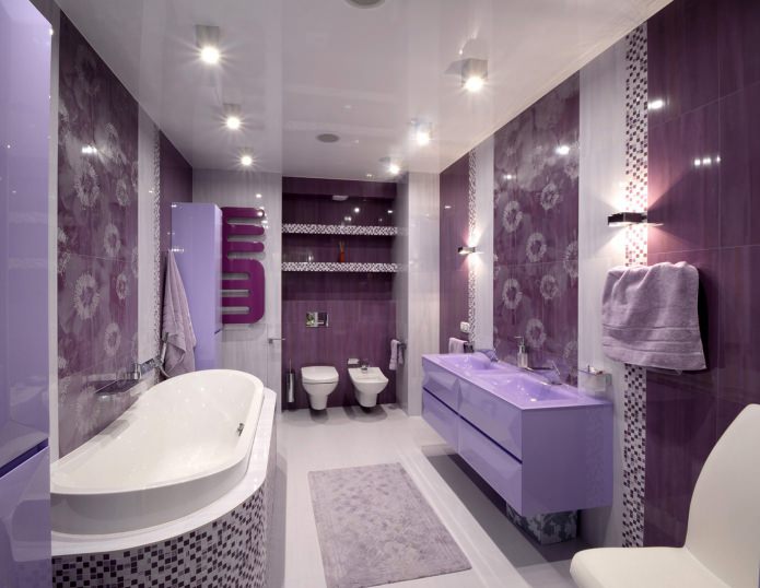 бело-фиолетовая ванная
