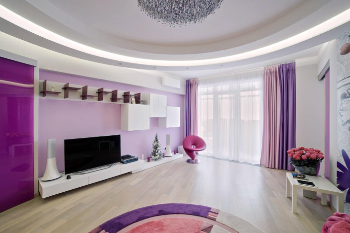 фиолетовые шторы в интерьере гостиной