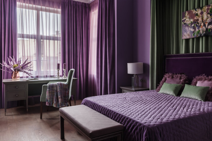 фиолетовые шторы в спальне