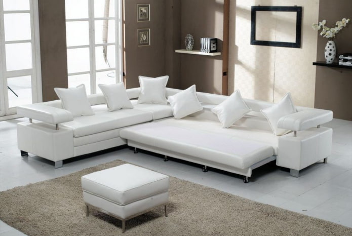 белый раскладной диван в интерьере