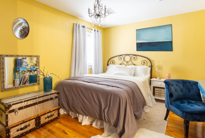 текстильное оформление спальни в желтых тонах