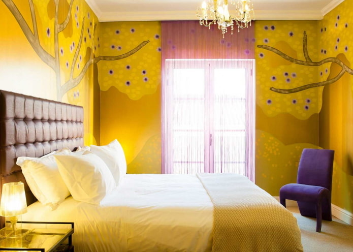 отделка спальной комнаты в желтых тонах