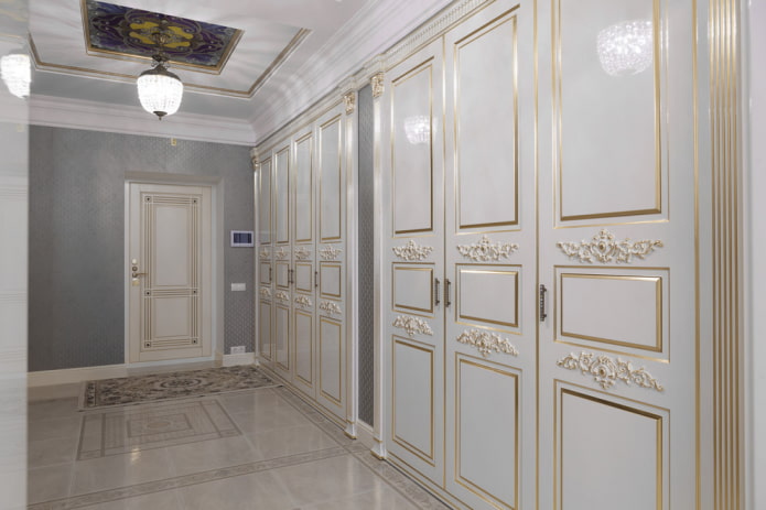 меблировка коридора в стиле классика