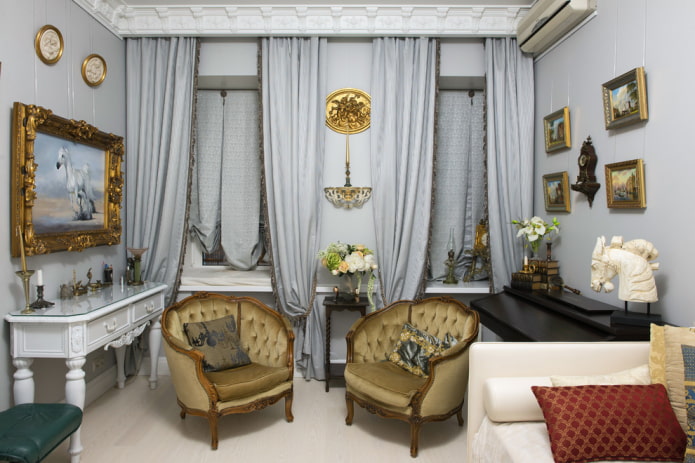 шторы и декор в гостиной в стиле классика