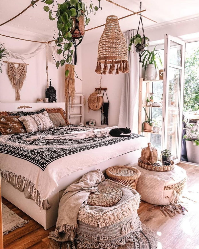 уютная розовая спальня
