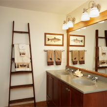 Выбор зеркала в ванную комнату: виды, формы, декор, цвет, варианты с рисунком, подсветкой-4