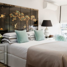 Изголовье кровати для спальни: фото в интерьере, виды, материалы, цвета, формы, декор -0
