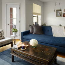 Как использовать диван синего цвета в интерьере?-3