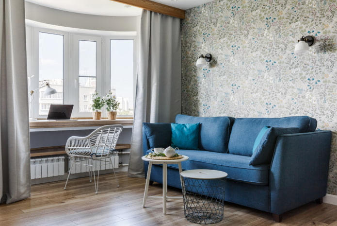 Как использовать диван синего цвета в интерьере?