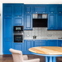 Синяя кухня: варианты дизайна, сочетания цвета, реальные фото-2